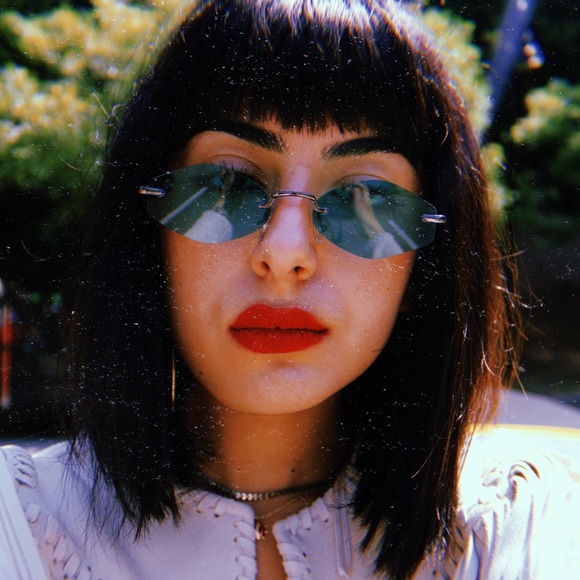 Meet your Posher, Selin - Picture 1 of 1